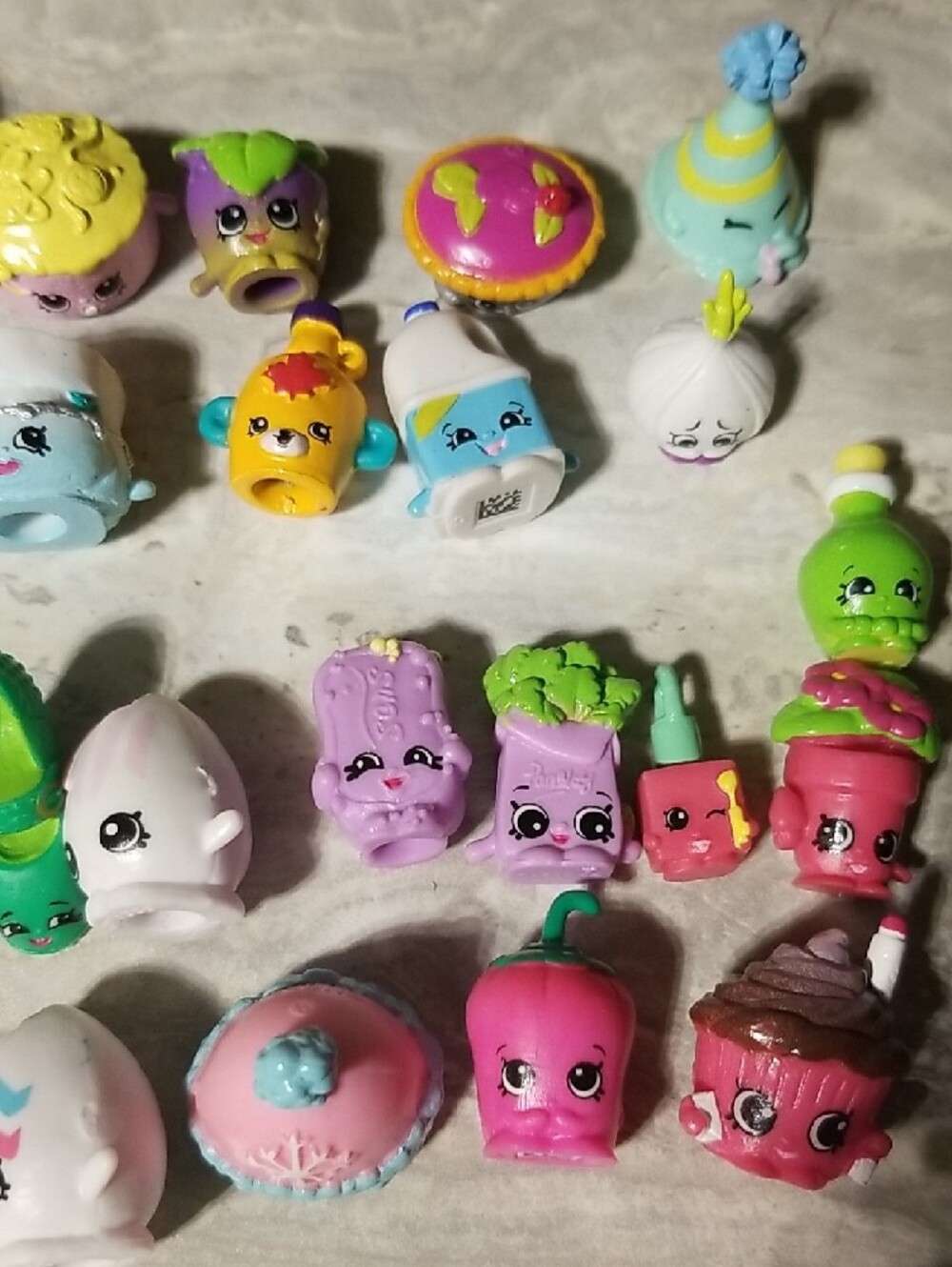 Shopkins Lot - Picture 3 of 4